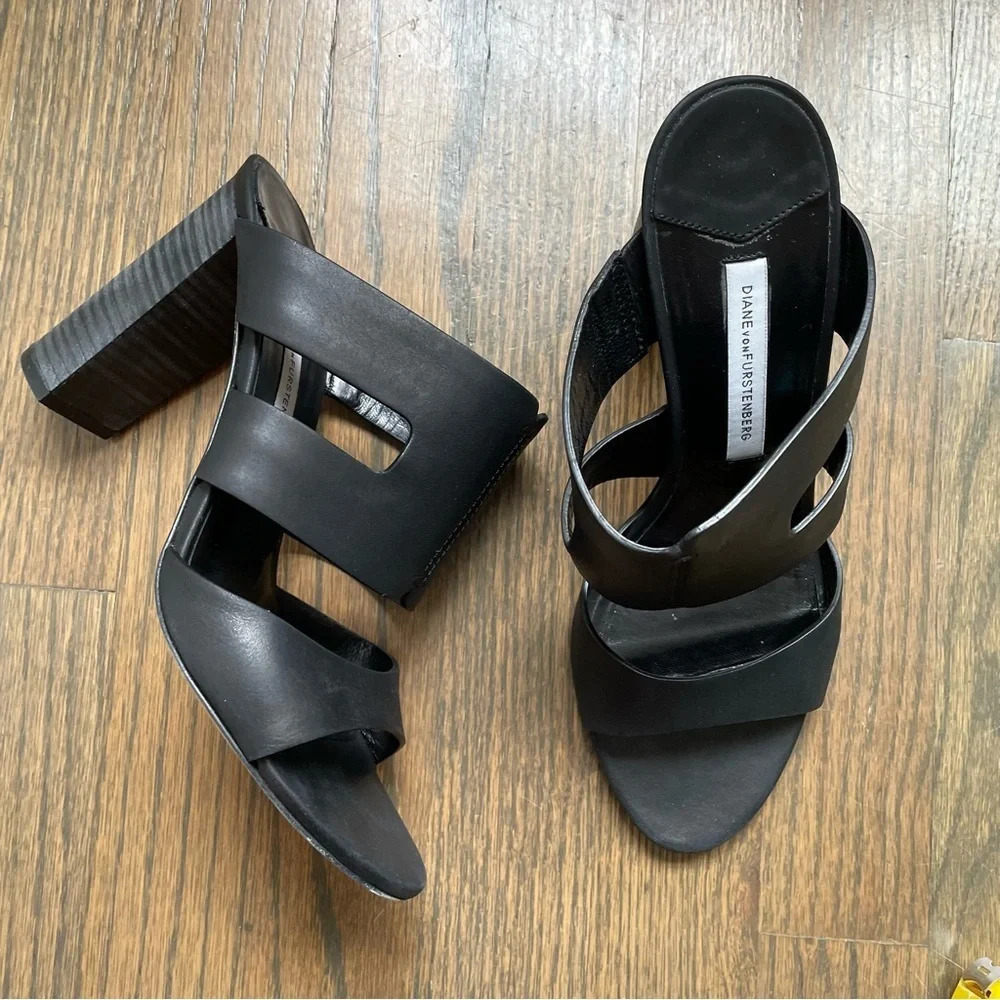 Diane von Furstenberg Cosenza Mule Heel Sandal, Size 8 - Picture 3 of 12